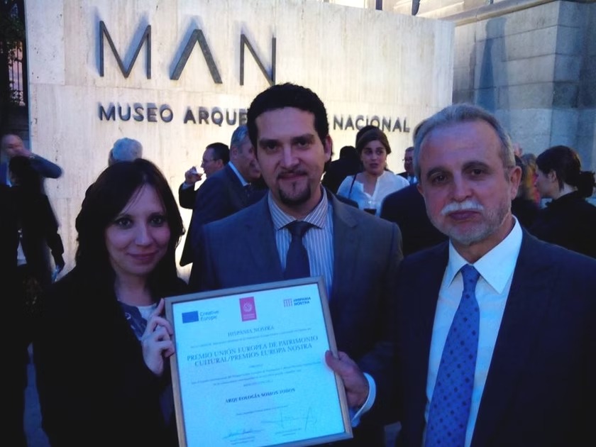 imgi_106_2dde0e_b369969efd984f06a0745536370aa2ef~mv2